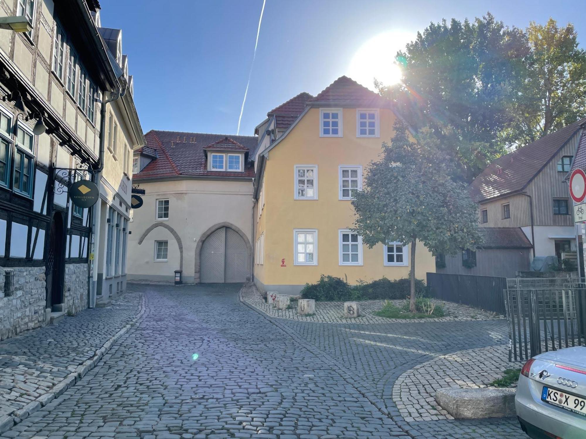 Ferienwohnung Schildblick Modernes Apartment Direkt In Der Altstadt Von Erfurt Nahe Der Kraemerbruecke - Beste Innenstadtlage Εξωτερικό φωτογραφία