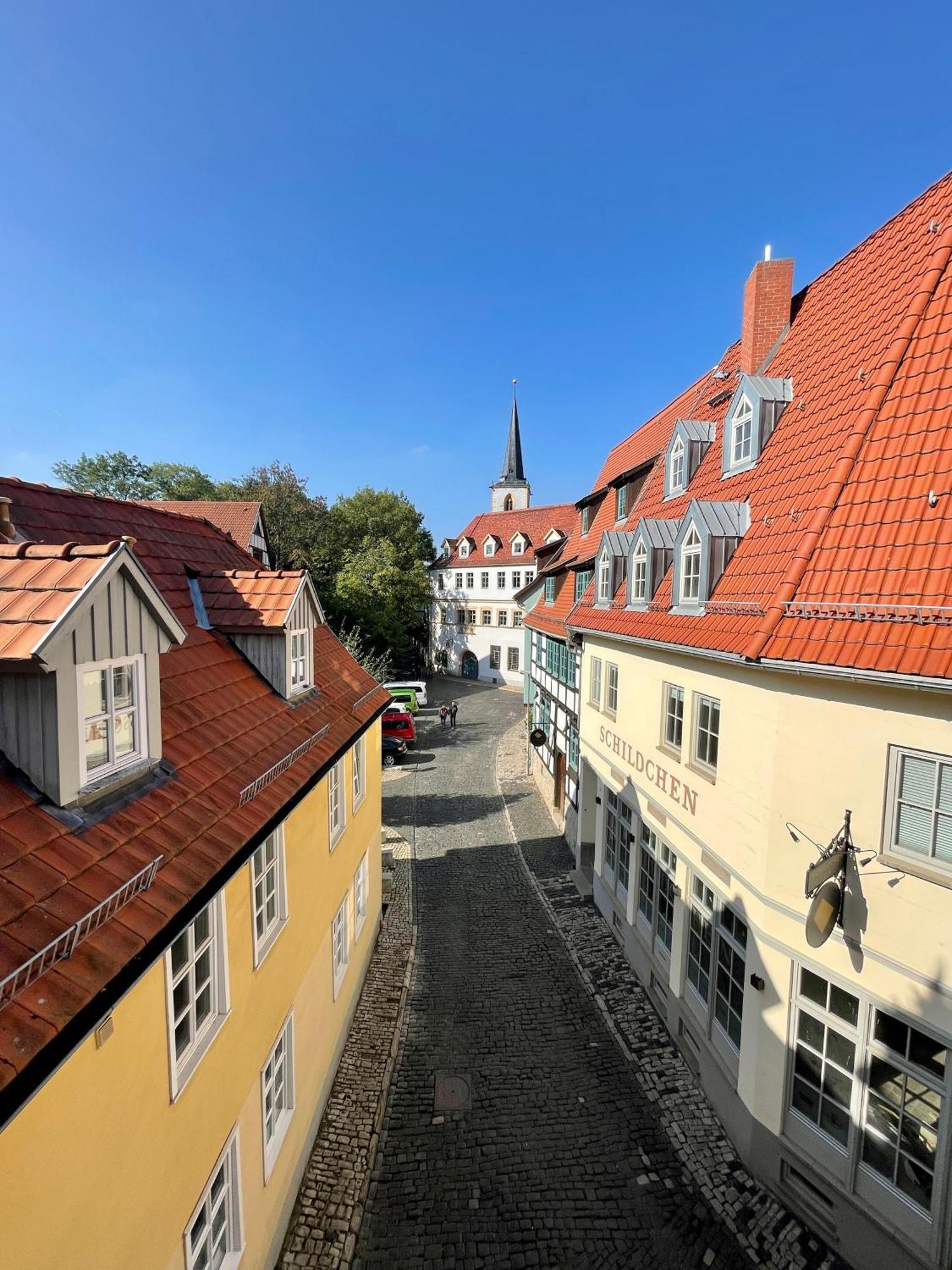 Ferienwohnung Schildblick Modernes Apartment Direkt In Der Altstadt Von Erfurt Nahe Der Kraemerbruecke - Beste Innenstadtlage Εξωτερικό φωτογραφία