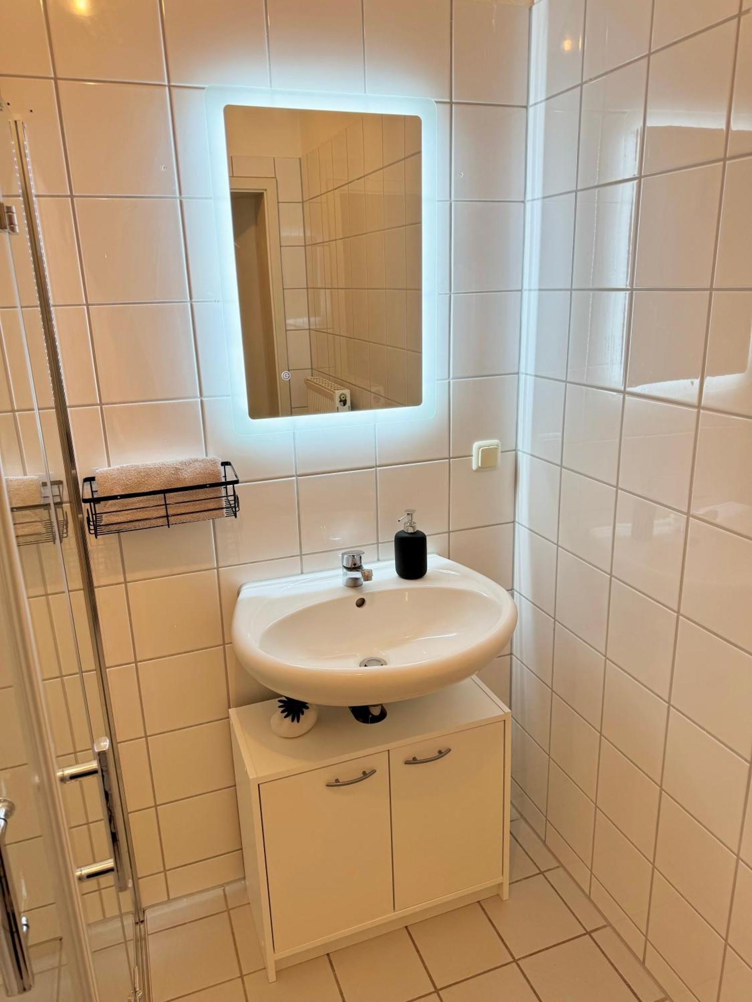 Ferienwohnung Schildblick Modernes Apartment Direkt In Der Altstadt Von Erfurt Nahe Der Kraemerbruecke - Beste Innenstadtlage Εξωτερικό φωτογραφία