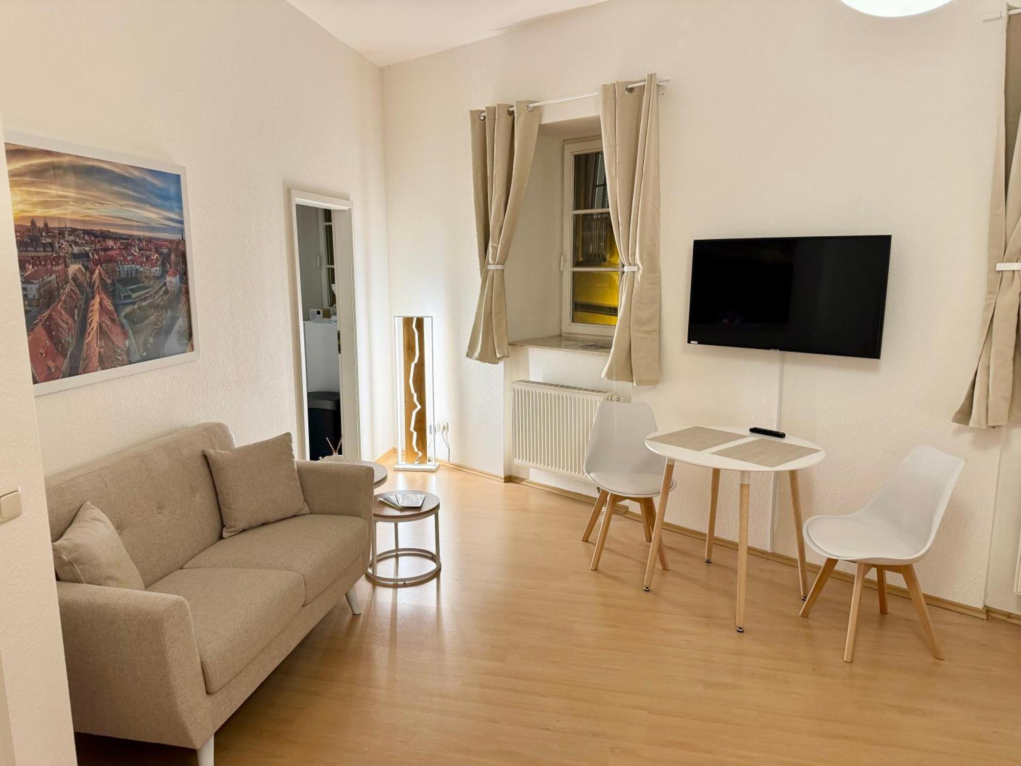 Ferienwohnung Schildblick Modernes Apartment Direkt In Der Altstadt Von Erfurt Nahe Der Kraemerbruecke - Beste Innenstadtlage Εξωτερικό φωτογραφία