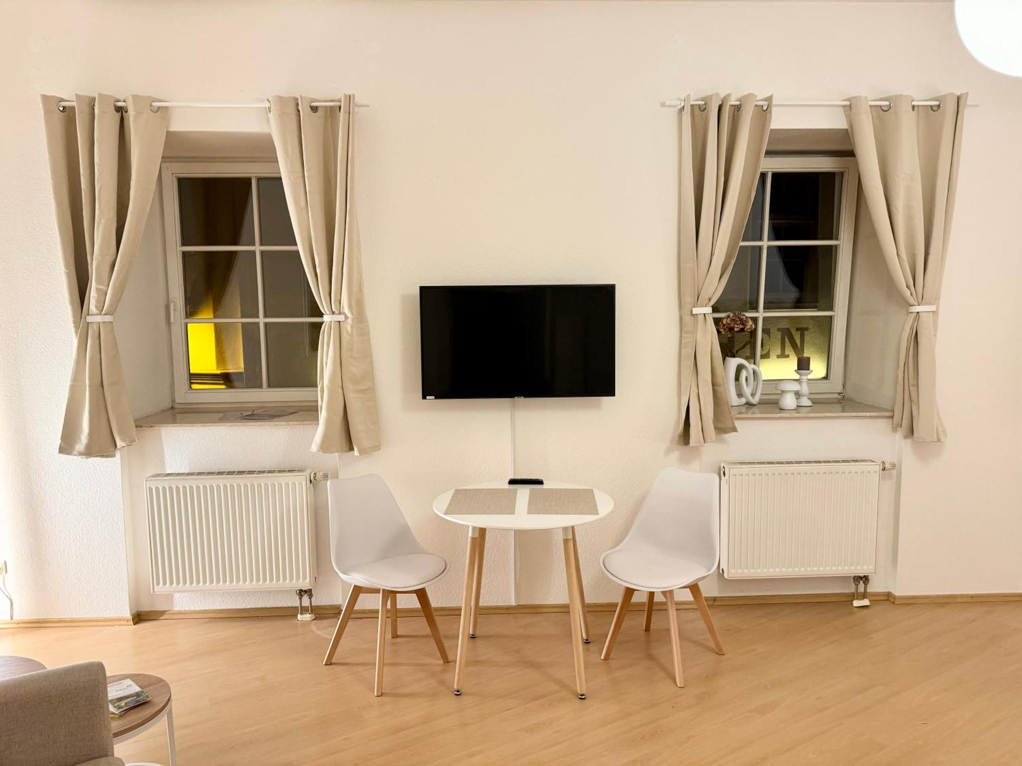 Ferienwohnung Schildblick Modernes Apartment Direkt In Der Altstadt Von Erfurt Nahe Der Kraemerbruecke - Beste Innenstadtlage Εξωτερικό φωτογραφία